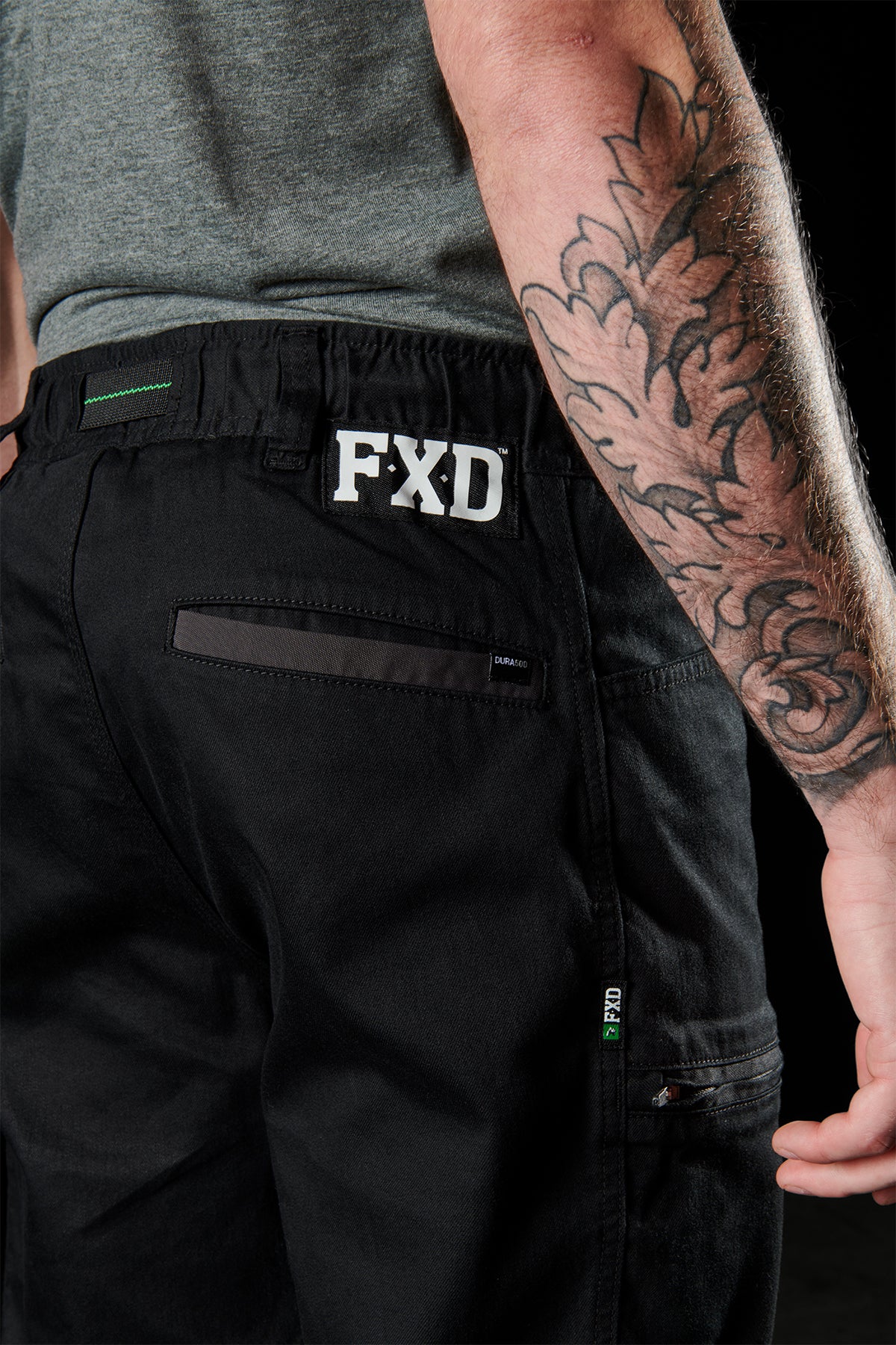 WP.6PantBlack_80683_1445x